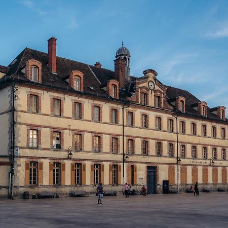 Le Clocher Du Chateau Fontainebleau Buitenkant foto